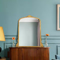 Specchio da parete decorativo in metallo ad arco 23" x 29.5" - Finitura oro antico